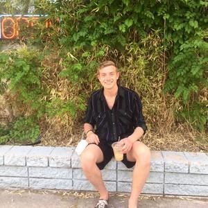 Meet your Posher, Brennan